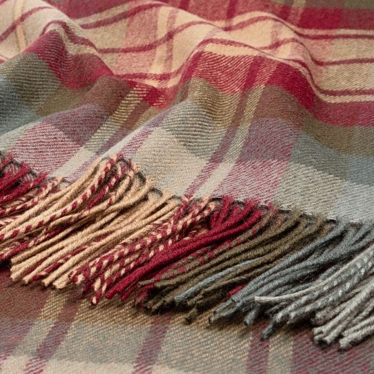 Auld Scotland Lambswool Borders Blanket - Image 2